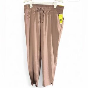 Woven tapered pant for women